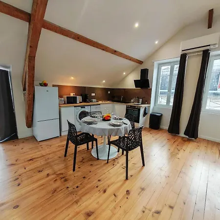 L'ecrin Lourdais Apartamento *
