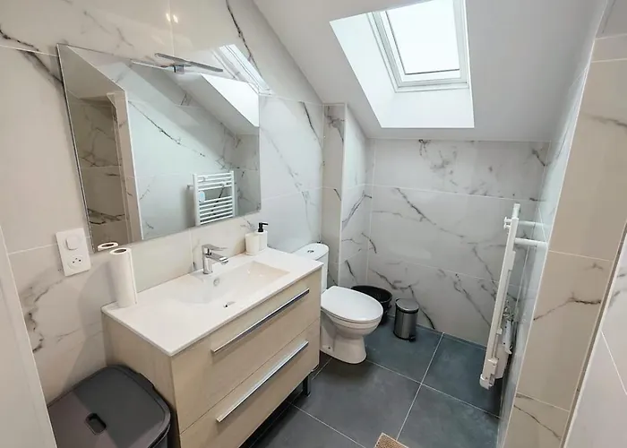 L'ecrin Lourdais アパート *