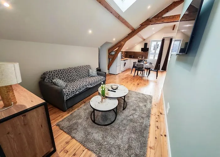 L'ecrin Lourdais アパート ルルド